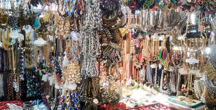 colaba causeway